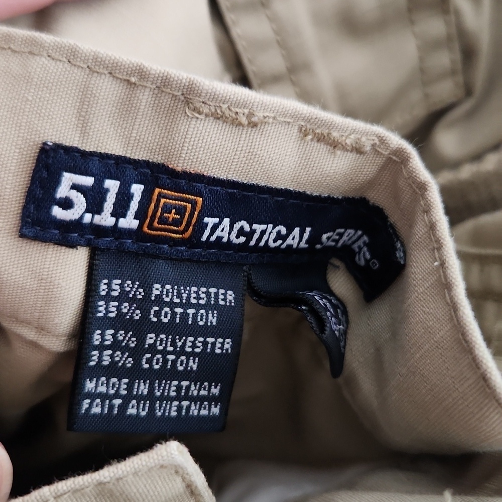 5.11 Tactical Shorts Mens Size 36 Beige Cargo Multiple Pockets FLAWED - Picture 11 of 12